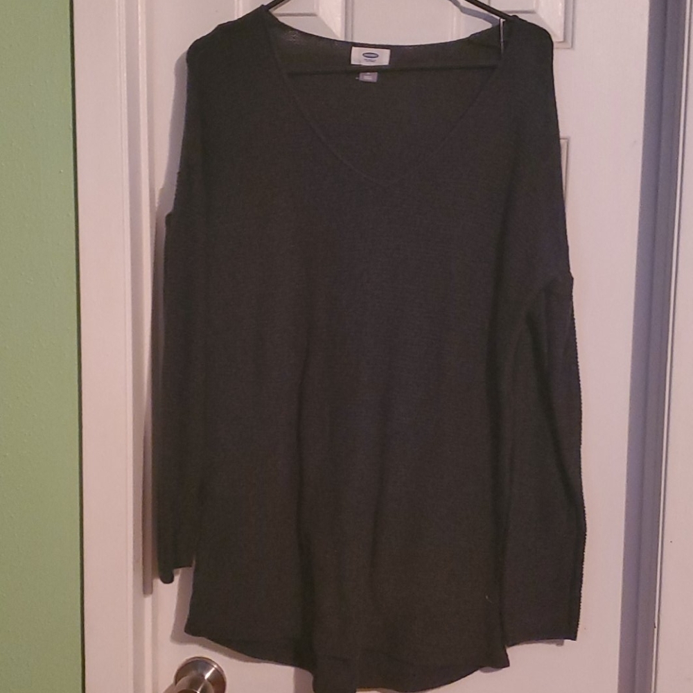 Long sleeve green sweater